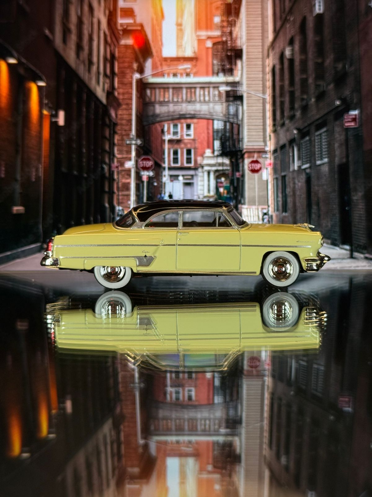 Mini GT 1:64 Lincoln Capri 1954 – Premier Yellow – Mijo Exclusives