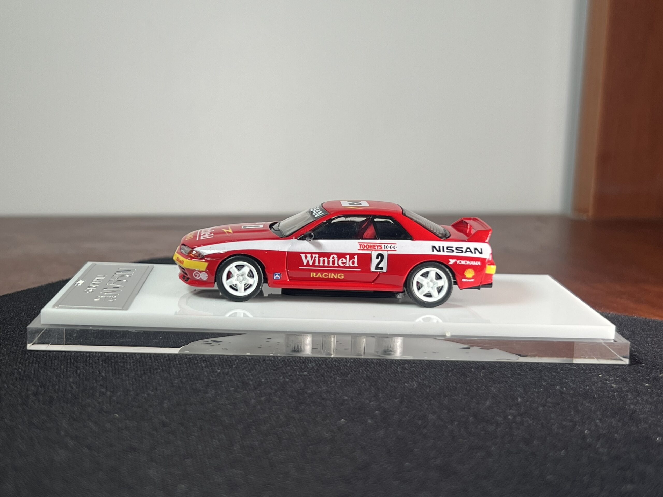 Time Micro 1:64 Nissan Skyline R32 con apertura de capó - Imagen 6