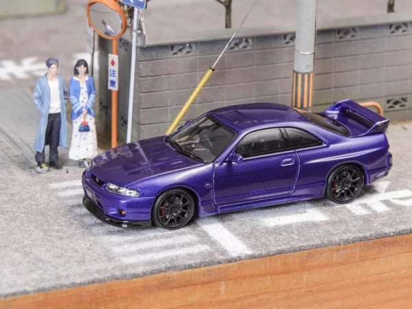 Focal Horizon 1:64 Nissan Skyline GT-R R33 Purple Carbon - Imagen 4