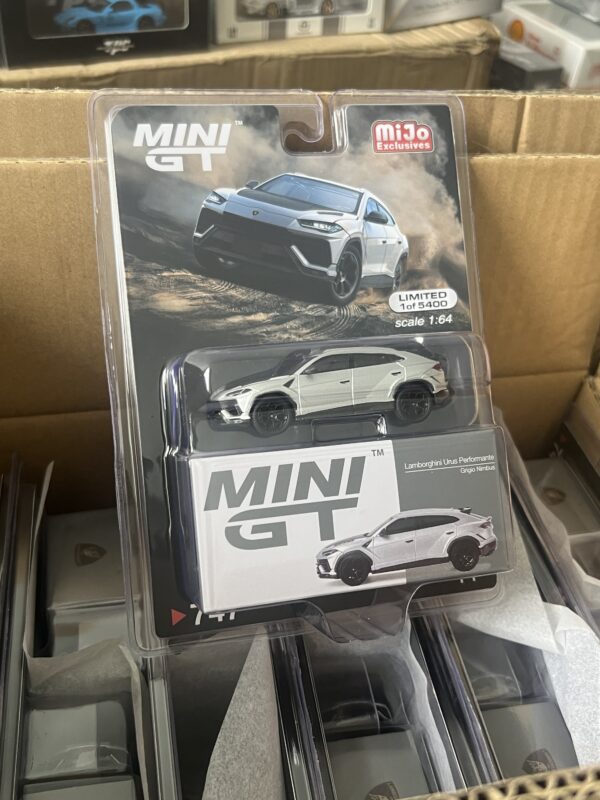 Mini GT 1:64 Lamborghini Urus Performante Grigio Nimbus