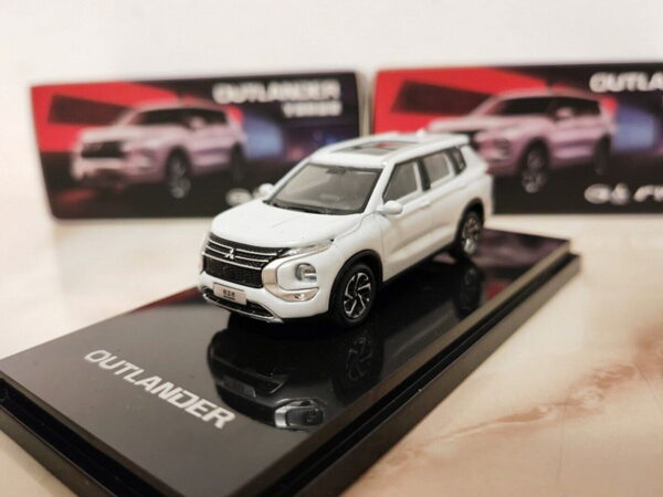 GAC 1:43 Mitsubishi Outlander - Imagen 2