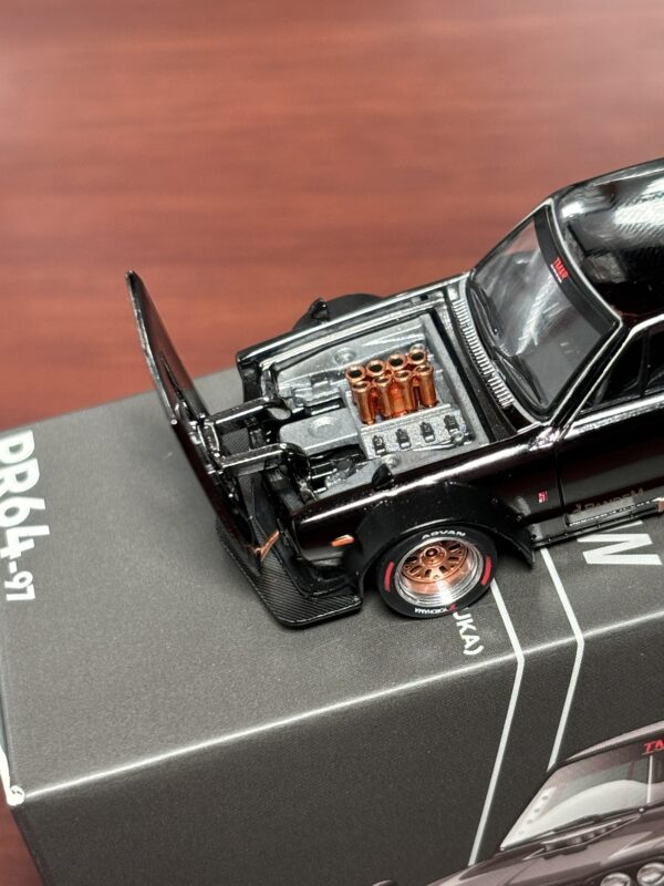 Pop Race 1:64 Skyline GT-R V8 Drift (Hakosuka) Dark Chrome - Imagen 3