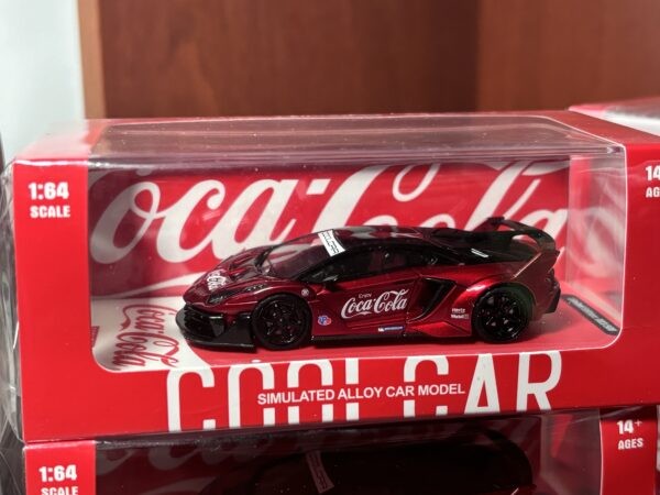 Cool Car 1:64 LP700-4 Aventador GT EVO LB Silhouette – Coca Cola Rojo