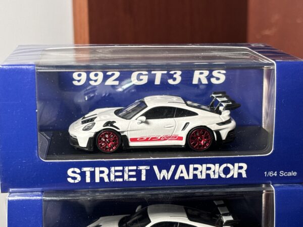 1:64 STREET WEAPON Porsche 992 GT3 RS White