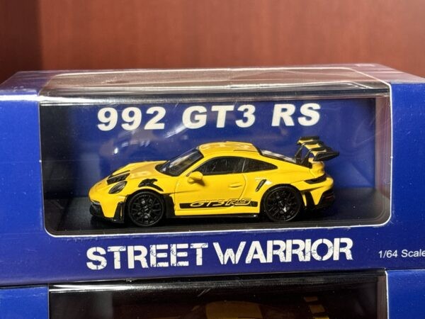 1:64 Street Warrior Porsche 992 GT3 RS Yellow