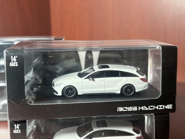 1:64 Boss Machine CLS 63 AMG Shooting Break White