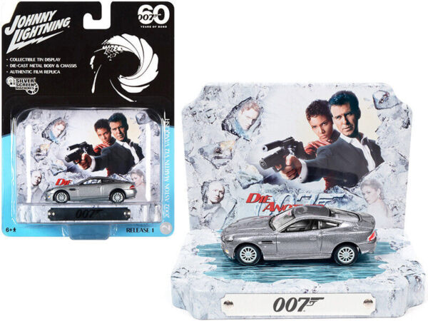 1/64 2002 Aston Martin V12 Vanquish Tungsten Silver Metallic with Collectible Tin Display "007" (James Bond) "Die Another Day" (2002) Movie "60 Years Of Bond" - Imagen 2