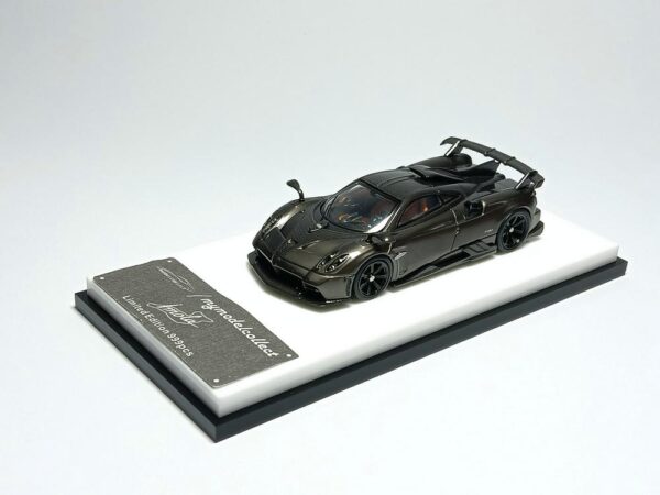 *PREORDEN* Model Collect 1:64 Pagani Imola V12 Gris/Fibra de carbono - Imagen 2