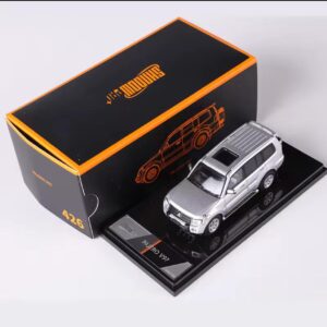 Shadow Pro 1:64 Mitsubishi Pajero v97 Gris Plata