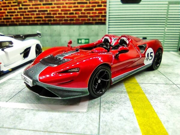 CM Model 1:64 Mclaren Elva (Metallic Red) con Ruedas Extra - Imagen 6