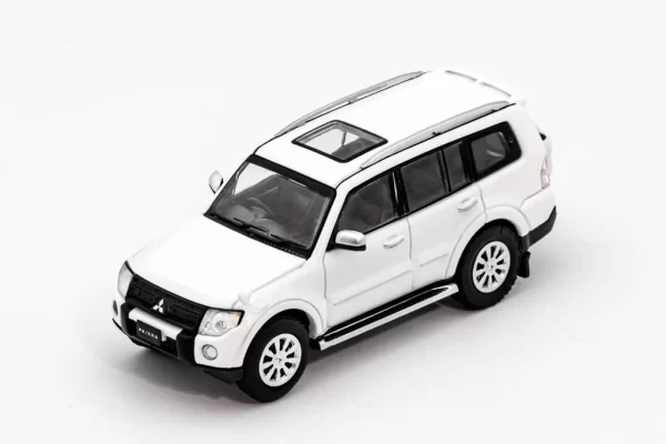 Shadow Pro 1:64 Mitsubishi Pajero v97 Blanca - Imagen 2
