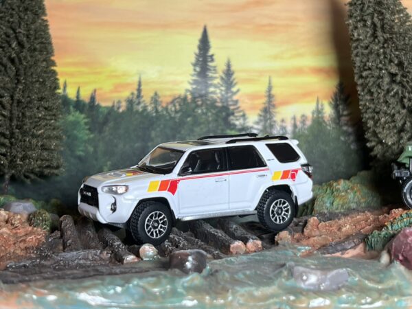 1/64 GCD Toyota 4Runner TRD Pro - Imagen 4