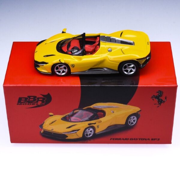 BBR MODELS 1/64 FERRARI DAYTONA SP3 Yellow - Imagen 3