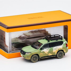 GCD 1:64 LAND CRUISER FJ90 PRADO LC150 Green World Map Muddy