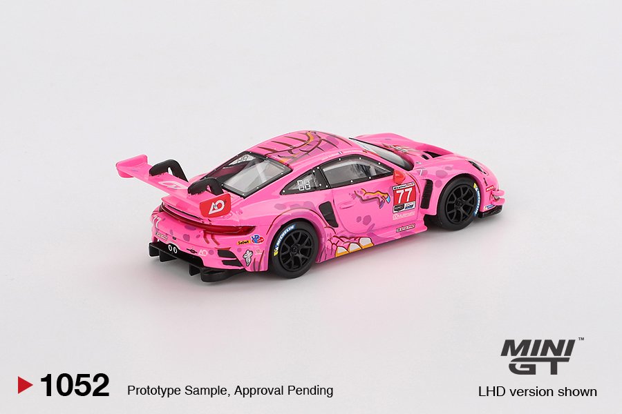 Mini GT 1:64 Porsche 911 GT3 R #77 AO Racing 2024 IMSA ROAD AMERICA Roxy en empaque de CAJA - Imagen 10