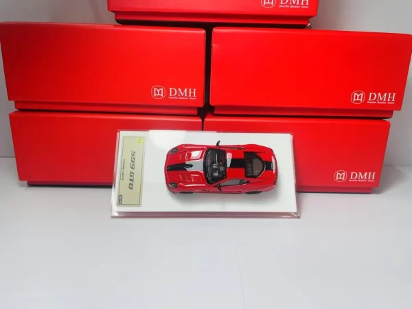 DMH 1:64 Ferrari 599 GTO Rosso Corsa en resina numerado a 299 unds - Imagen 4