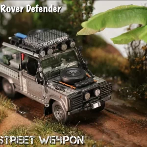 Street Weapon 1:64 Land Rover Defender Tomb Raider Muddy Livery