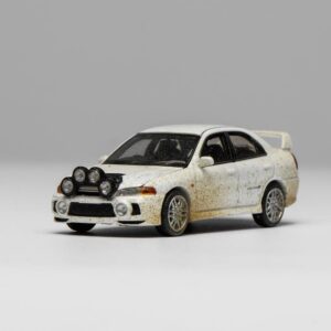 Motorhelix 1:64 Lancer Evolution EVO IV con capó removible y caja acrílica
