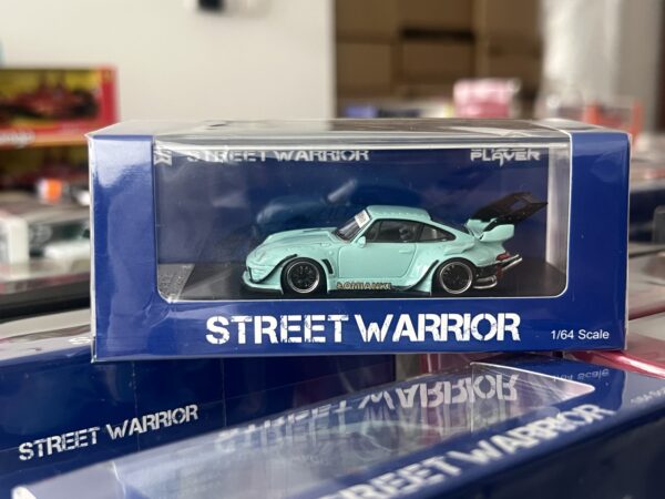 1:64 Street Warrior Green Luminous RWB 993 Lomianki