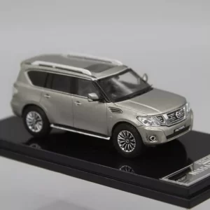 GCD 1:64 Nissan Patrol Y62 Gris