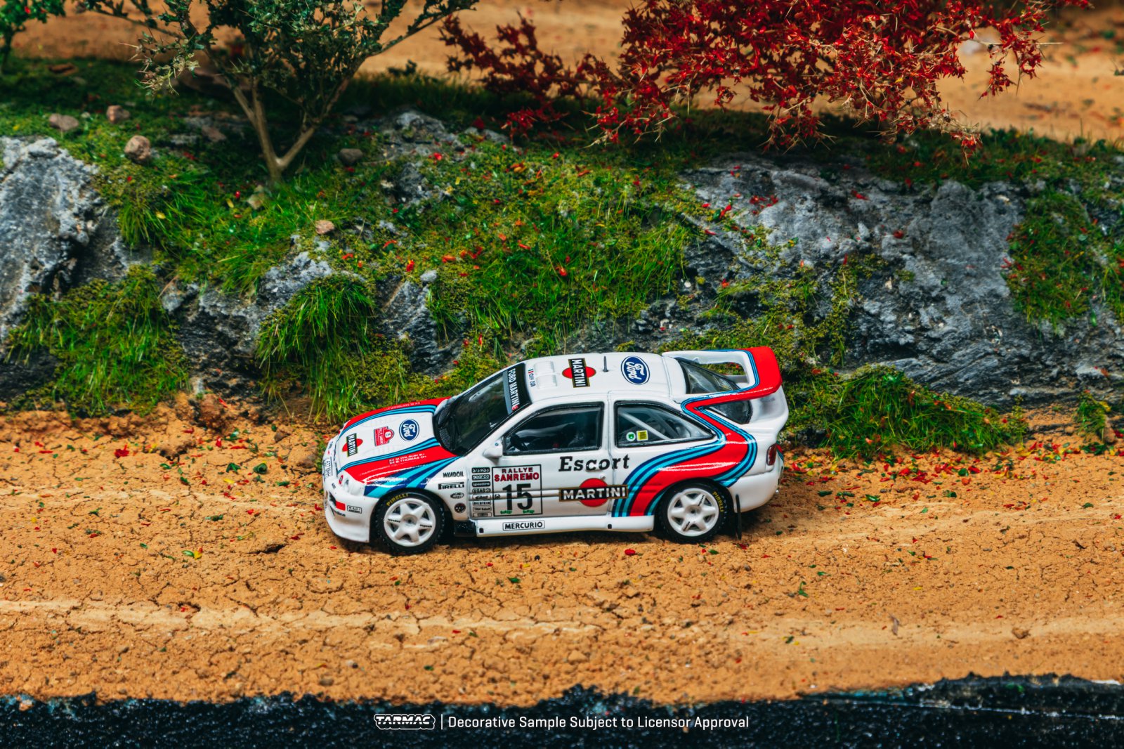 TARMAC WORKS HOBBY64 1/64 Ford Escort RS Cosworth WRC Rallye Sanremo 1994 Malcolm Wilson / Bryan Thomas - Imagen 3