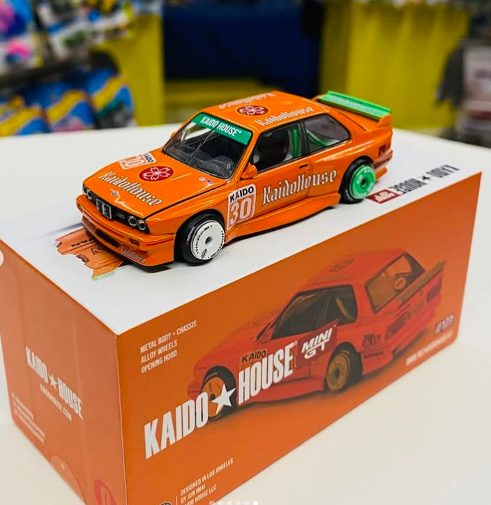 MINI GT x Kaido House 1/64 BMW M3 - Imagen 2