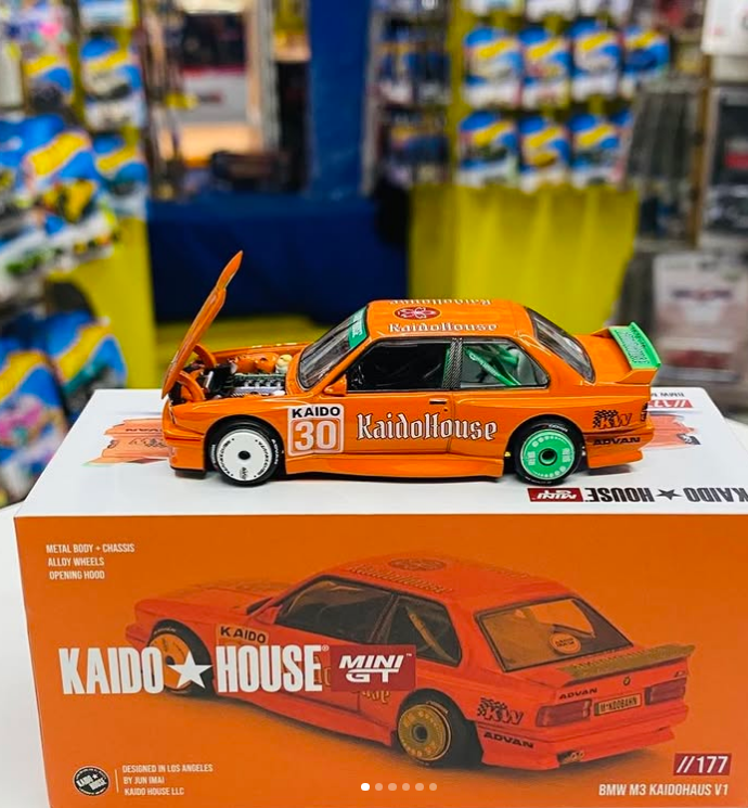 MINI GT x Kaido House 1/64 BMW M3 - Imagen 3