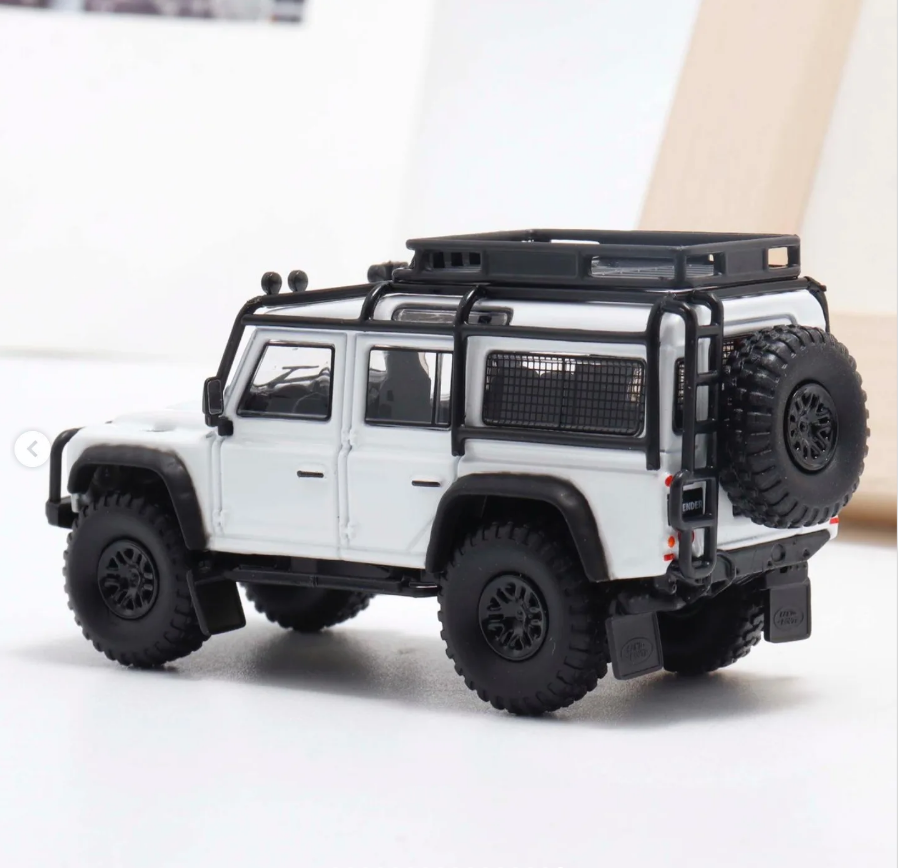Decode 1:64 Land Rover Defender 110 Blanca - Imagen 3