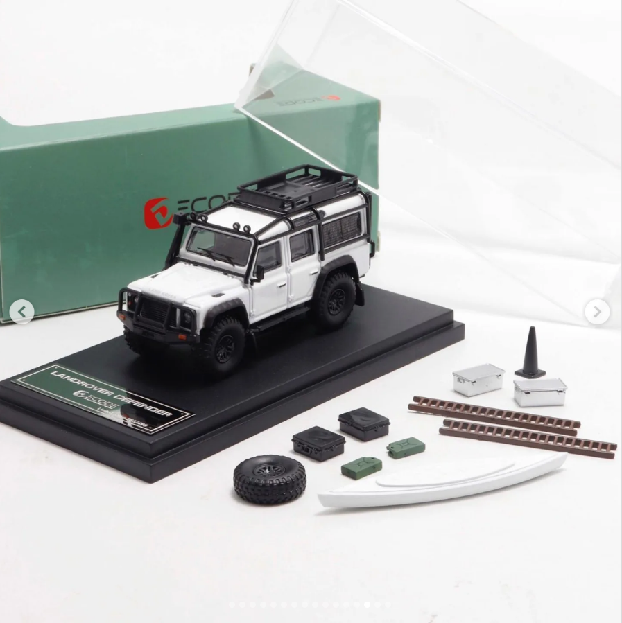 Decode 1:64 Land Rover Defender 110 Blanca
