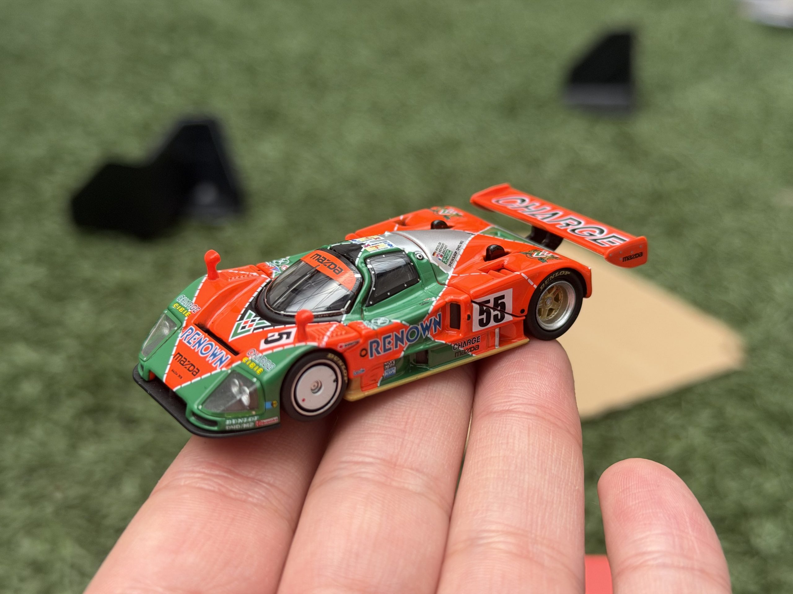 Pop Race 1:64 Mazda 787B 1991 (Ganador de las 24 hrs de Le Mans) 🔥 - Imagen 2