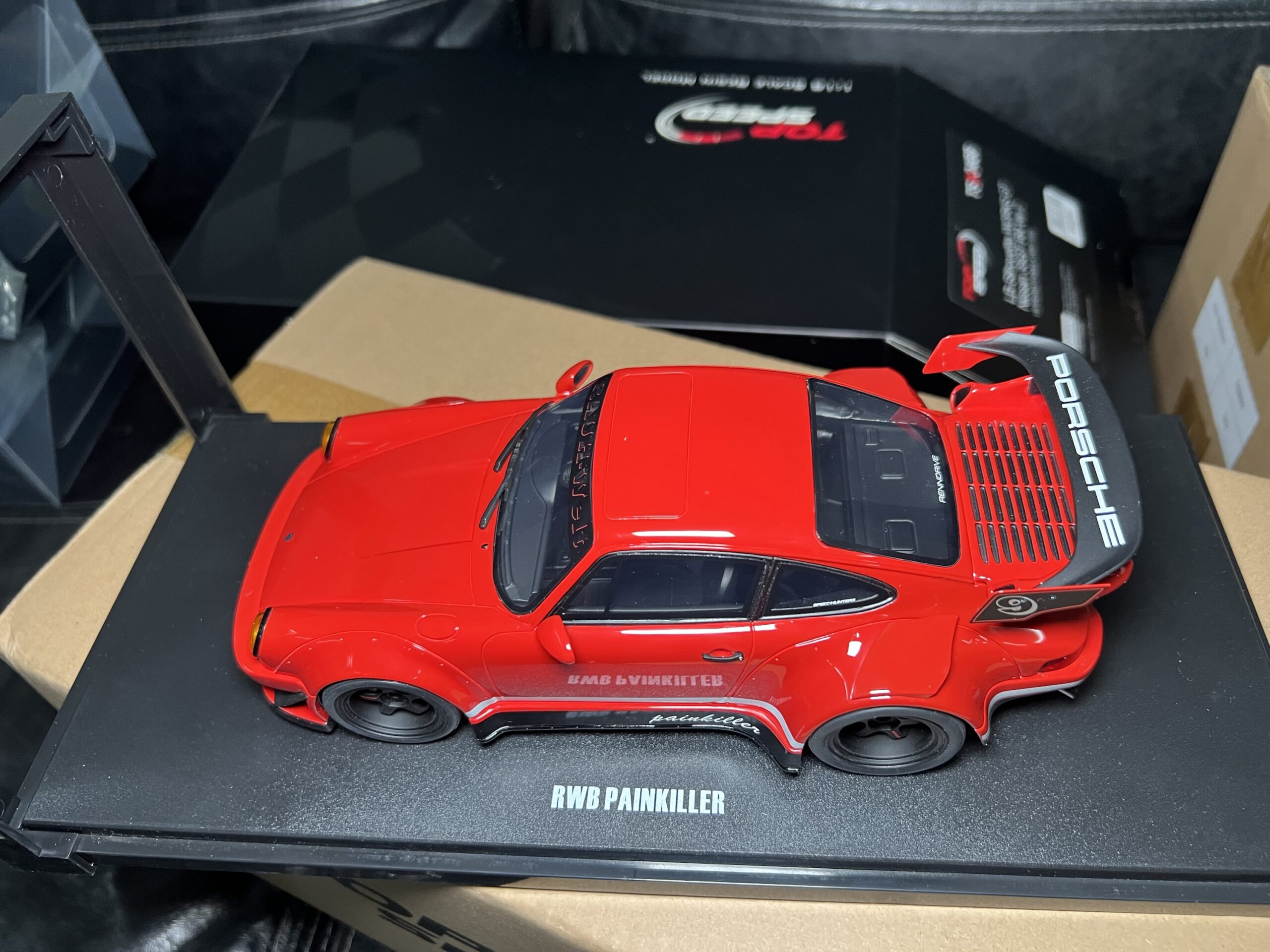 GT Spirit 1/18 RWB Bodykit "Painkiller" Rojo en resina - Imagen 5