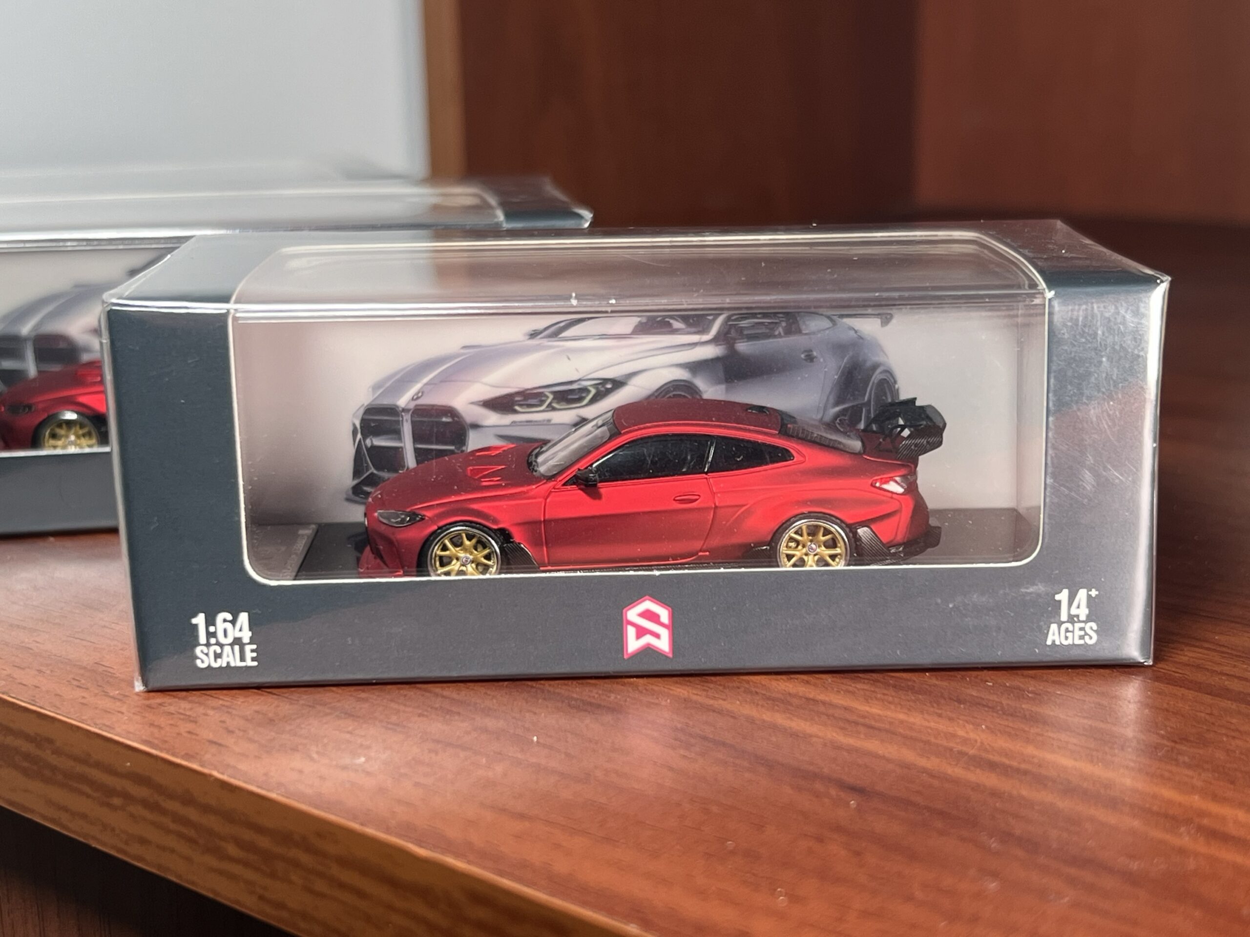 Street Warrior 1:64 BMW M4 Rojo satinado