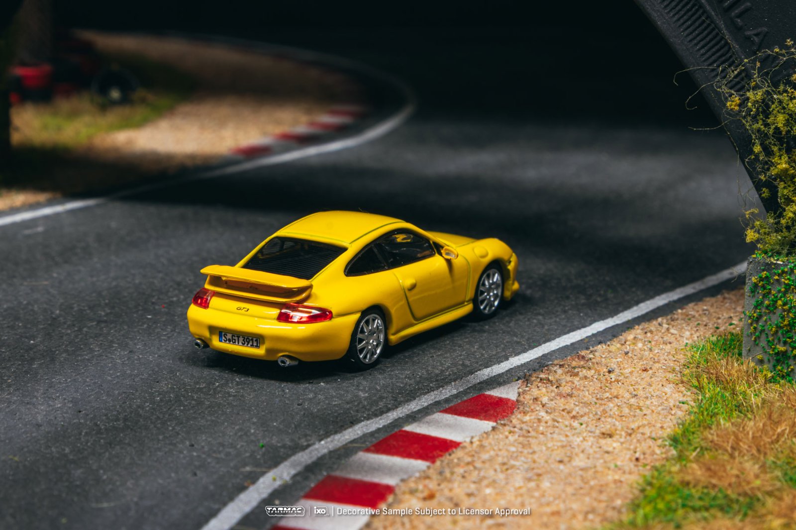 *PREORDEN* Porsche 911 GT3 (type 996) Yellow - Imagen 4