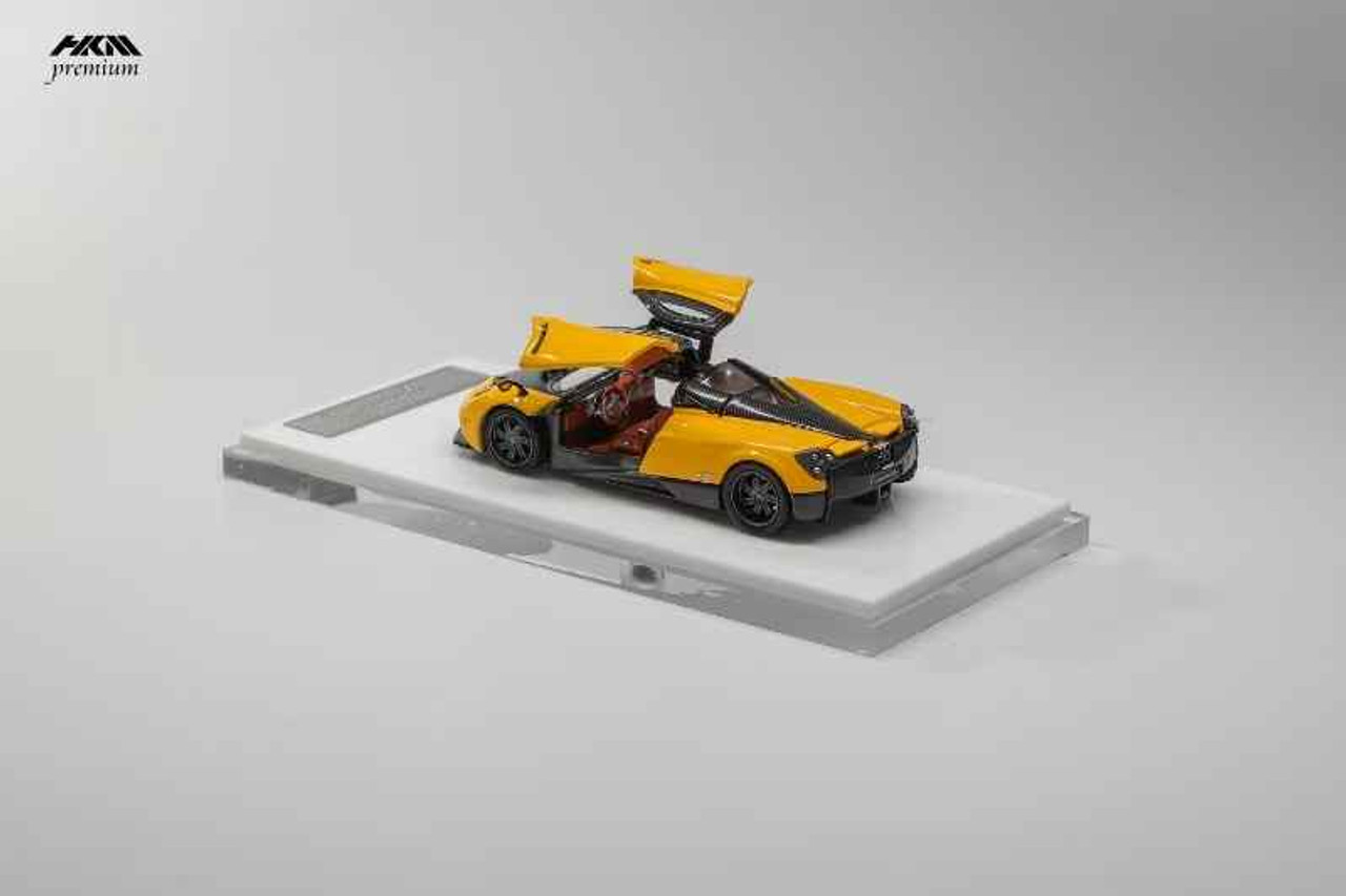 1/64 HKM Premium 2014 Pagani Huayra Coupe (Amarillo) - Imagen 4