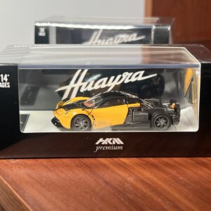 1/64 HKM Premium 2014 Pagani Huayra Coupe (Amarillo)