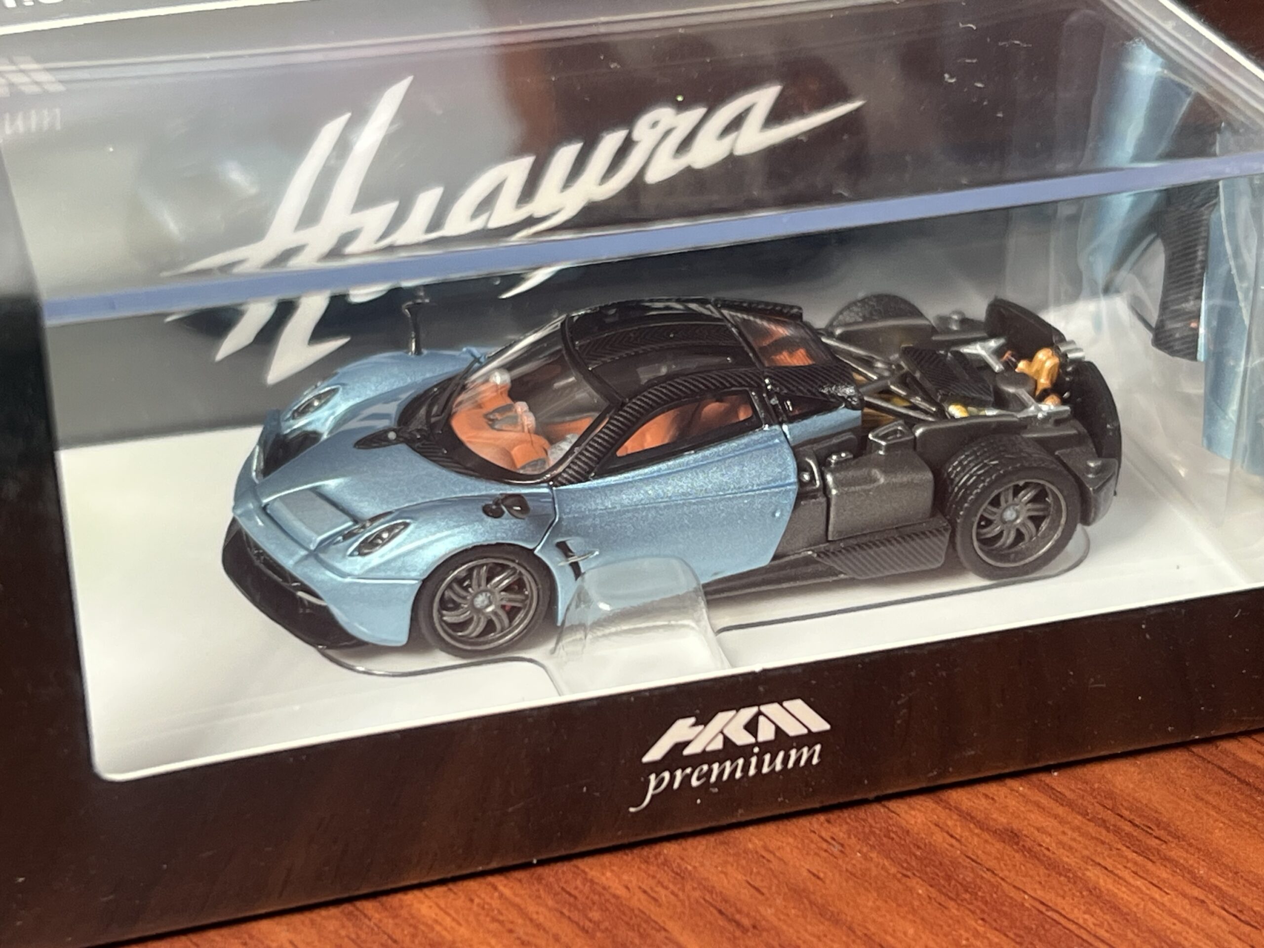 1/64 HKM Premium 2014 Pagani Huayra Coupe (AZUL) - Imagen 2