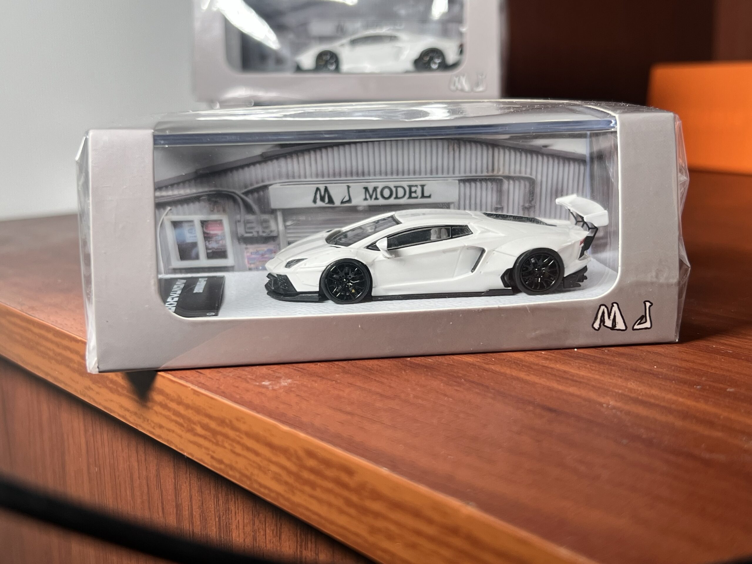 MJ Model 1:64 Lamborghini Aventador LBWK Blanco - Imagen 2