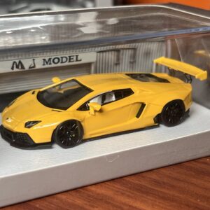 MJ Model 1:64 Lamborghini Aventador LBWK Amarillo