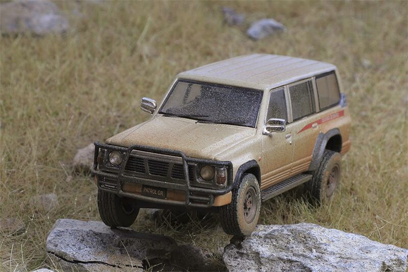Shadow Pro 1:64 Nissan Patrol (Y60)SUV Sands with Mud Efect - Imagen 5