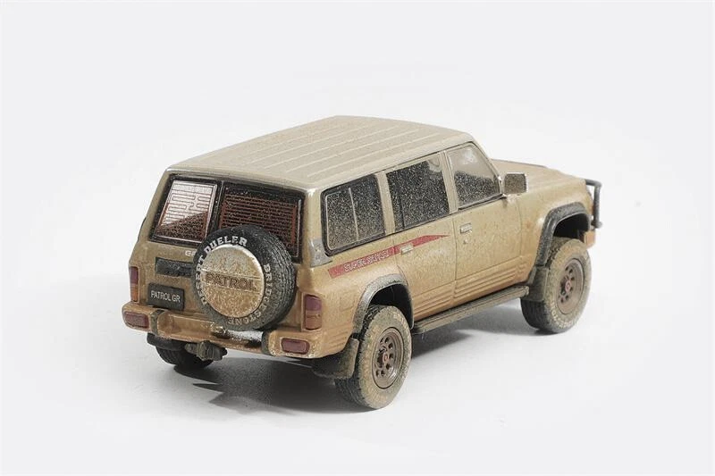 Shadow Pro 1:64 Nissan Patrol (Y60)SUV Sands with Mud Efect - Imagen 4