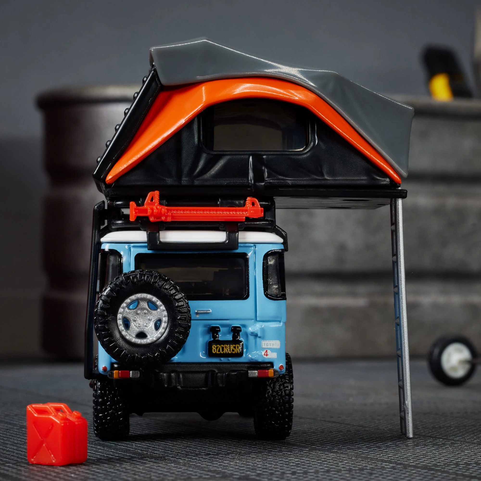 Hot Wheels Elite 64 Mod Shop 1982 Custom Toyota Land Cruiser FJ45 Troopy - Imagen 14