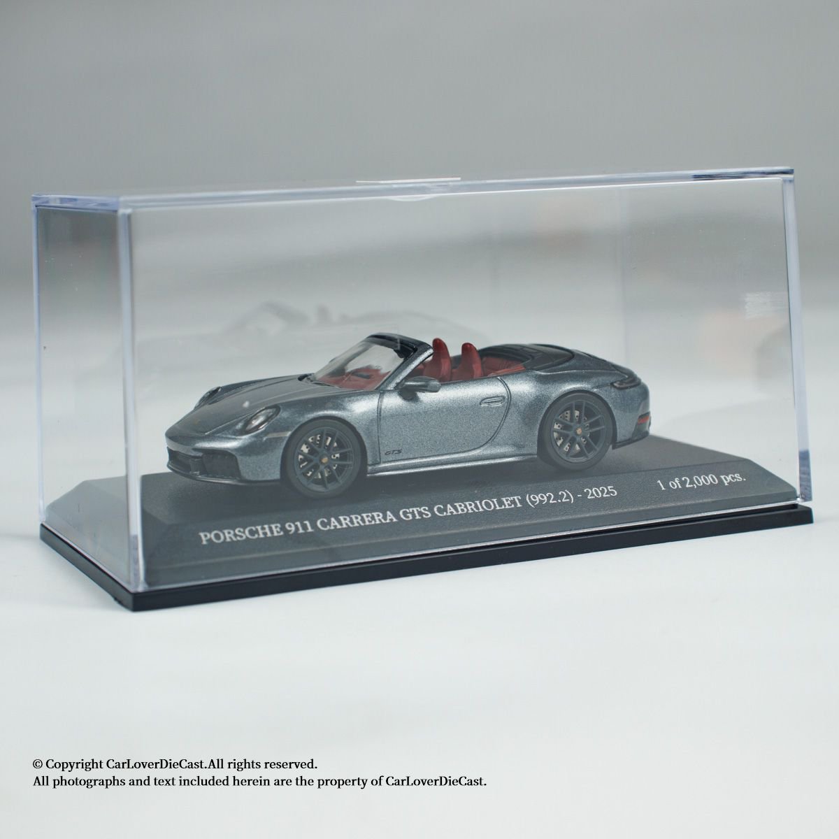 MINICHAMPS 1:64 PORSCHE 911 (992.2) CARRERA GTS CABRIOLET - 2025 - GREY METALLIC - Imagen 2
