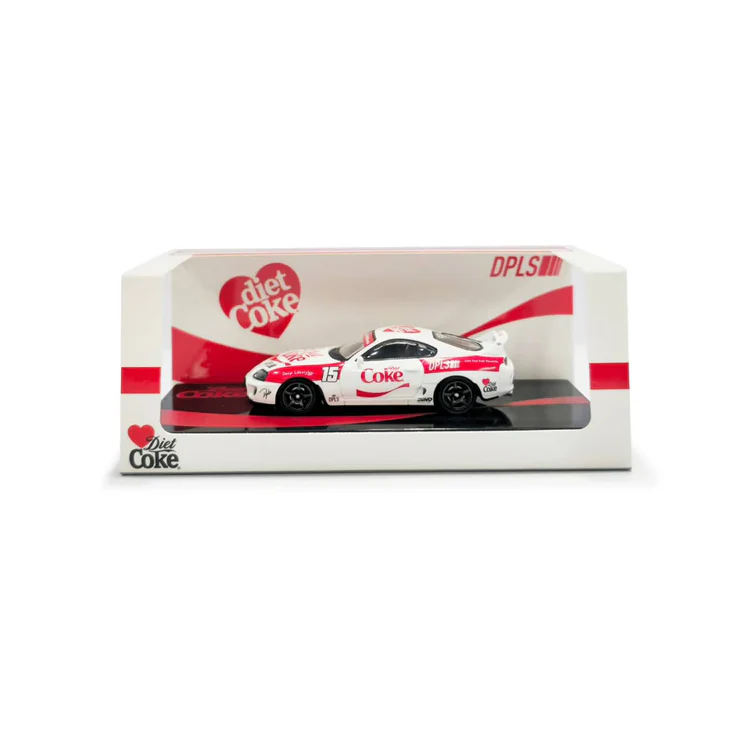 DPLS x INNO 1/64 - Toyota Supra (A80) - "Coca-Cola" Box Set - HKTS 2025 Exclusive Event Model - COKE117 - Imagen 3
