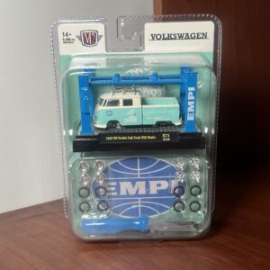 M2 Machines 1/64 Model Kit Volkswagen 1959 Double cab truck