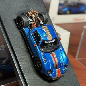 Rhino Model 1:64 Ford GT40 Azul metalizado con apertura de tapa de motor
