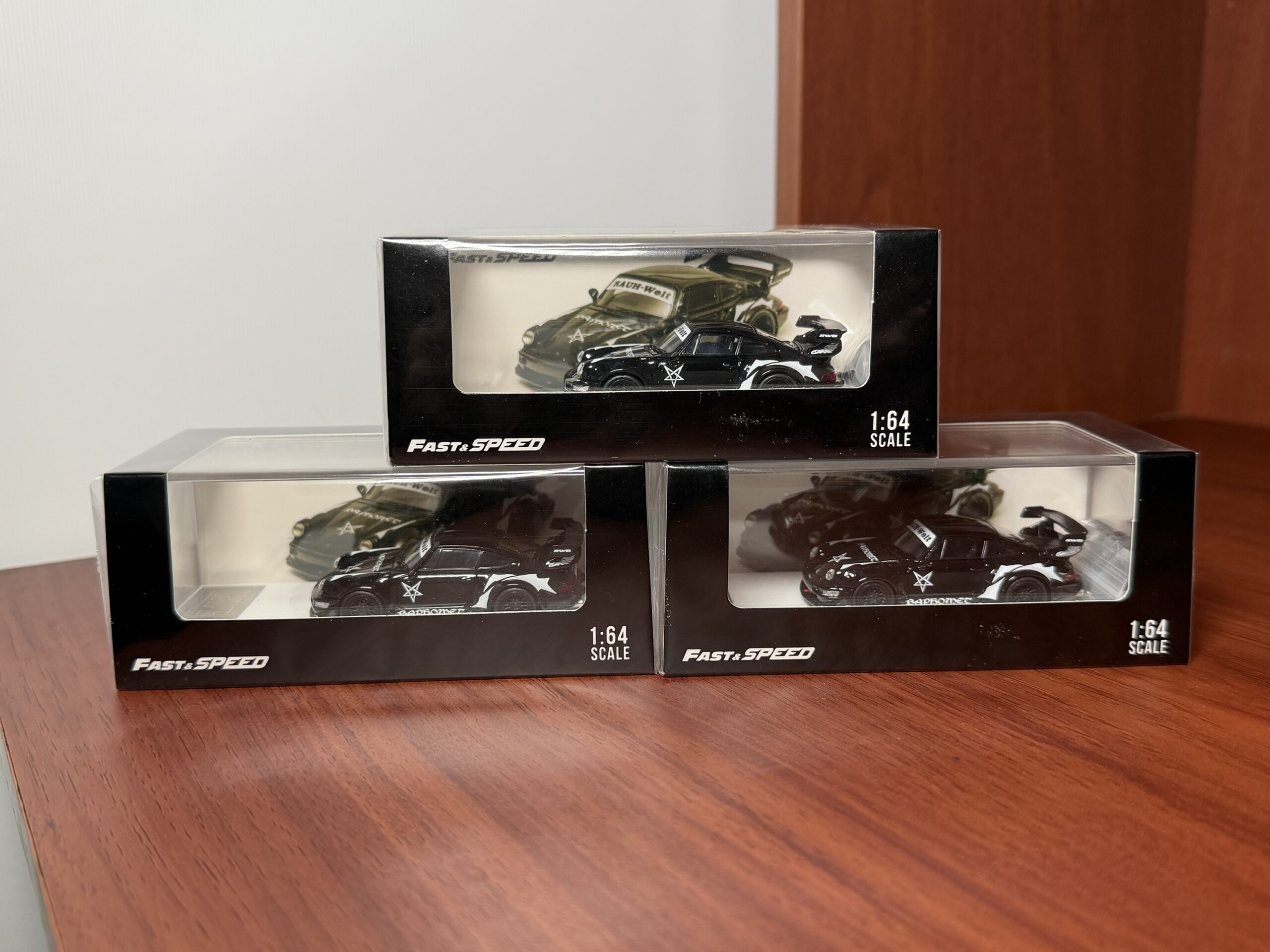 Fast and Speed 1:64 - Porsche RWB964 Wide Body Black Baphomet - Imagen 4