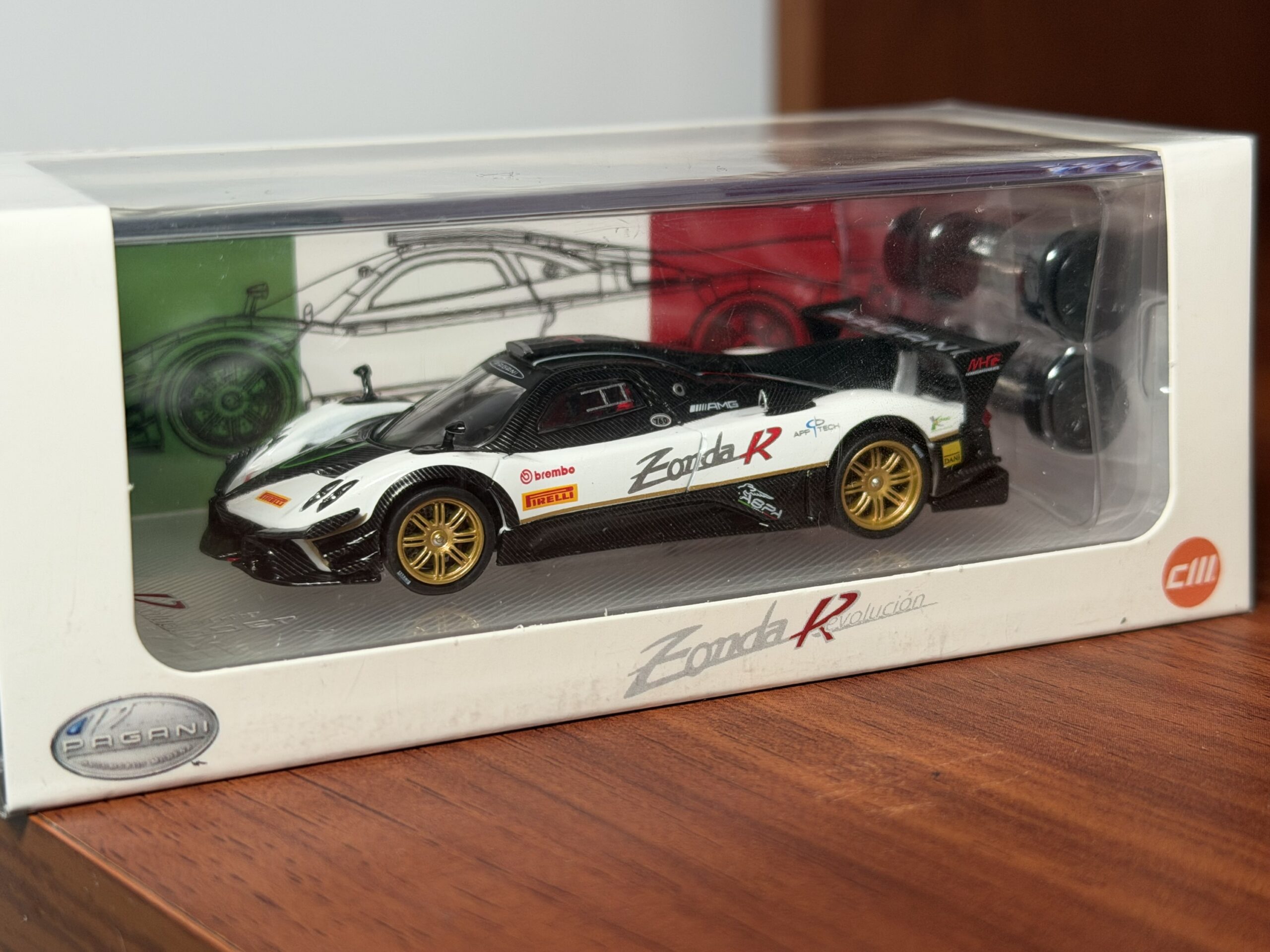 CM Model 1:64 Pagani Zonda Revolution Blanco - Imagen 4