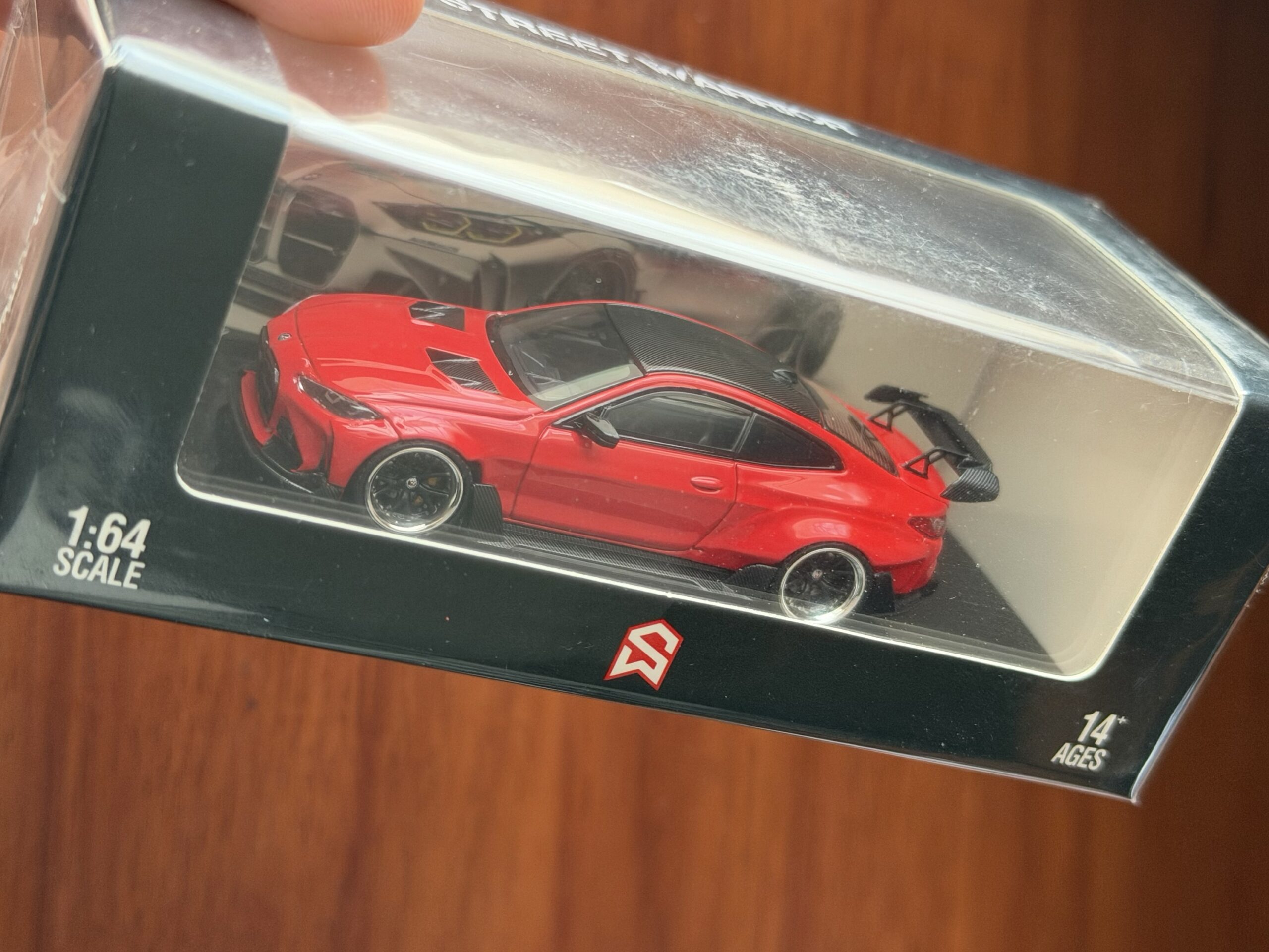 Street Weapon 1:64 BMW M4 G82 Adro Bodykit (Naranja o Verde) - Imagen 7