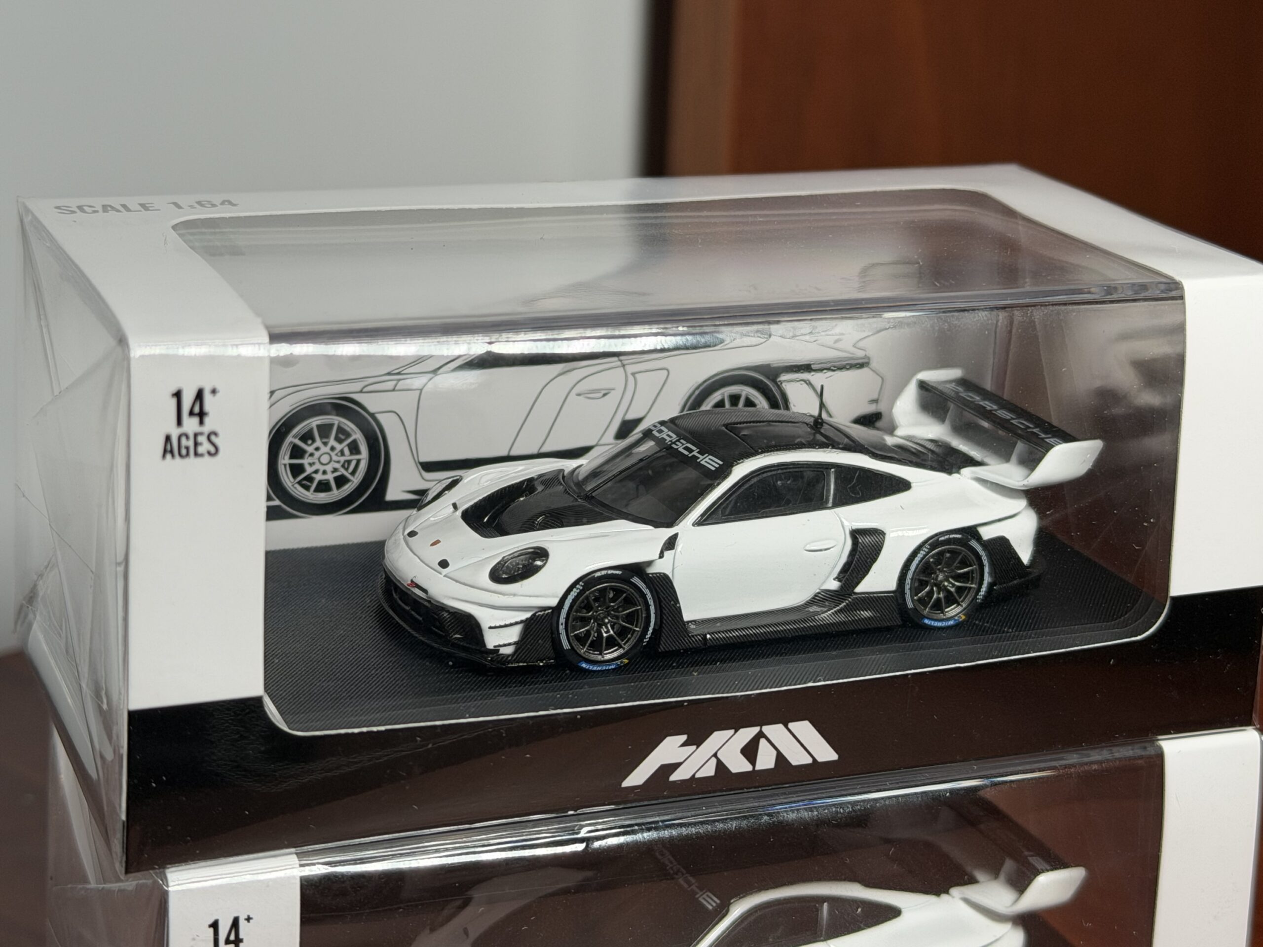 HKM 1:64 911 (992) GT3 R Rennsport - White/Carbon Hood
