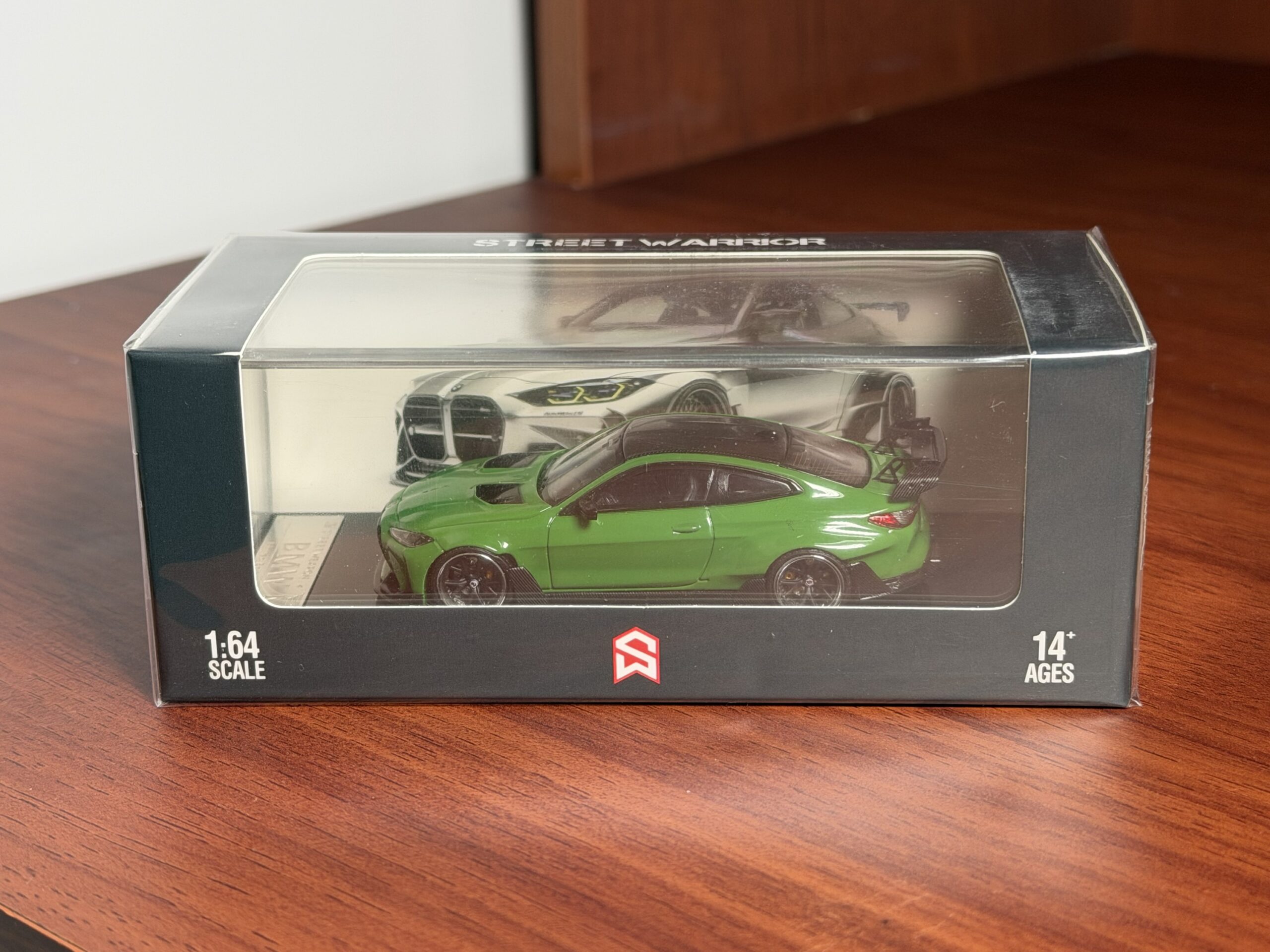Street Weapon 1:64 BMW M4 G82 Adro Bodykit (Naranja o Verde) - Imagen 11